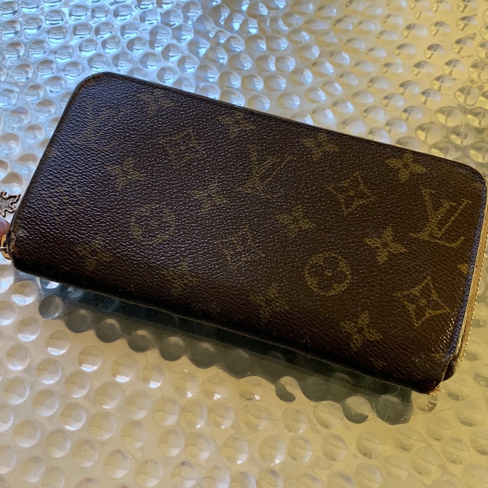 Authentic Louis Vuitton Wallet